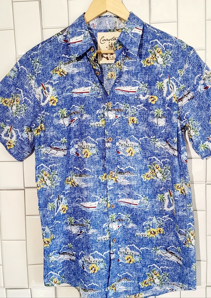NWOT COASTAL Men’s Short  Sleeve Button Down Shirt Tropical Graphic Theme